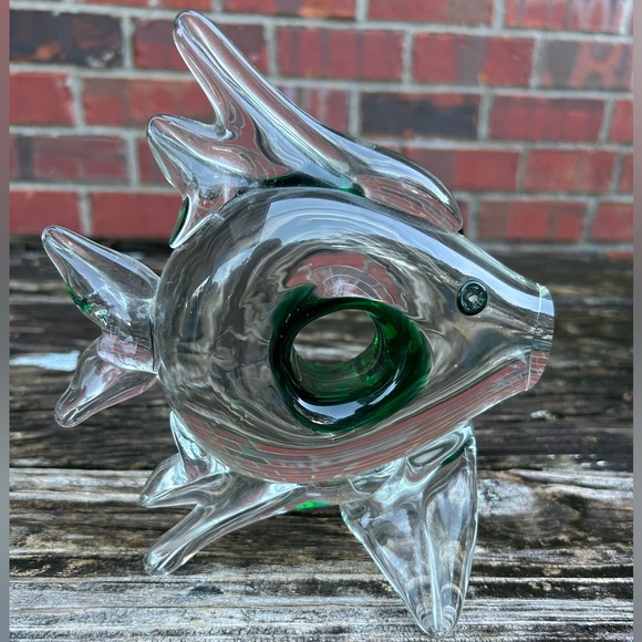 Vintage CHRIBSKA GLASSWORKS BOHEMIA GLASS LARGE GREEN FISH DONUT HOLE SCULPTURE